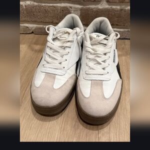 Reebok Adult Smash Edge Suede sneaker